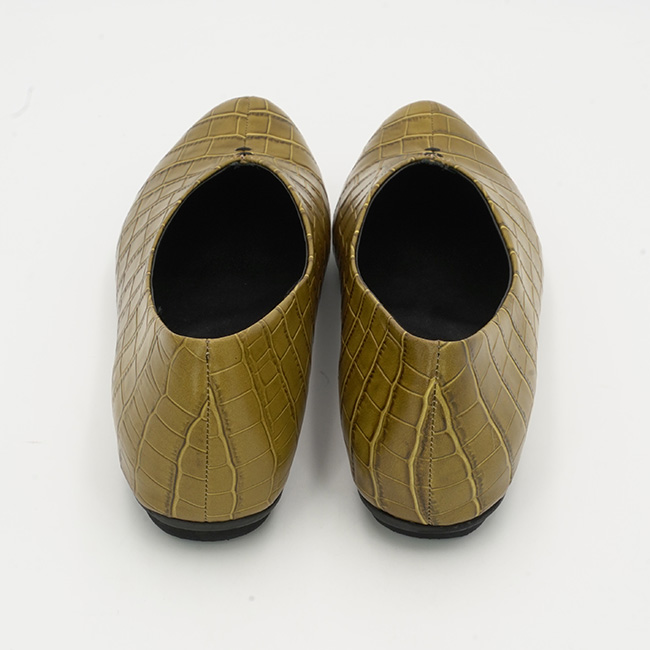 yuko imanishi +（ユウコイマニシプラス） フラットシューズ NORIKO