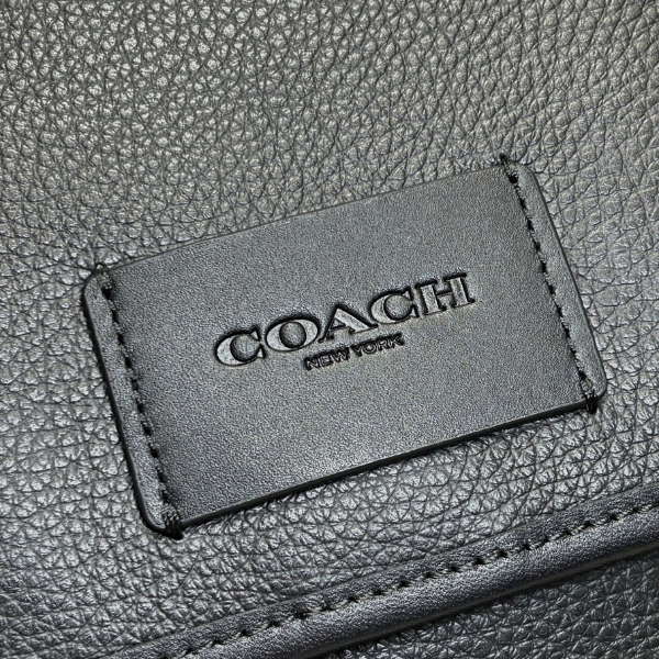 COACH（コーチ） バッグ メンズ ショルダーバッグ レザー ルーカス