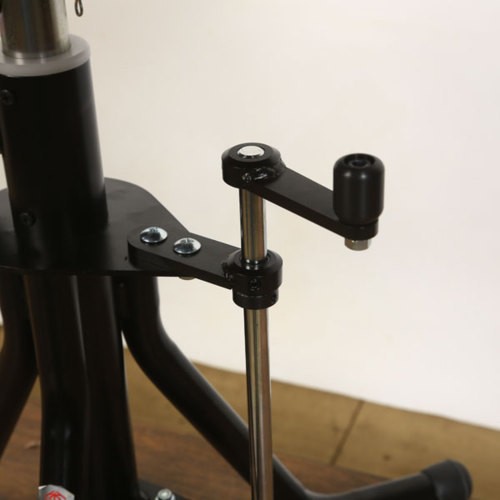 作業台：八木光手動式手入れ作業台 B型 (天板ゴム張り) 50cm *資材