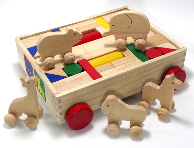積み木 日本製 知育玩具 1歳 木製 つみき 木のおもちゃ 名入れ 積木 名前入り（どうぶつ付きつみき車） :3010050:木のおもちゃクラフト・グレイン  - 通販 - Yahoo!ショッピング
