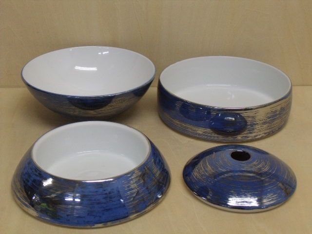 有田焼 李荘窯 玉重 藍銀刷毛【化粧箱入り】【呉須銀彩/珠型三段重