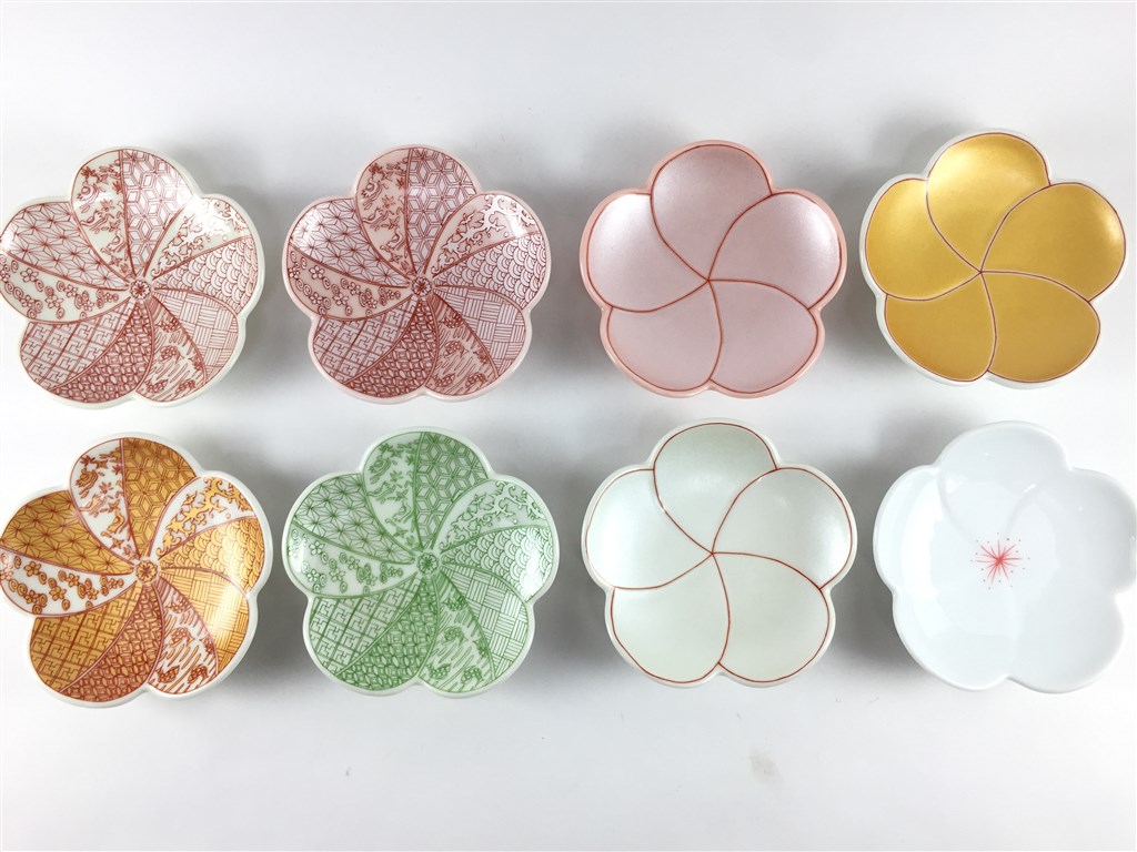 専用化粧箱入】有田焼 幸楽窯 捻り梅形小皿8枚セット【セット品