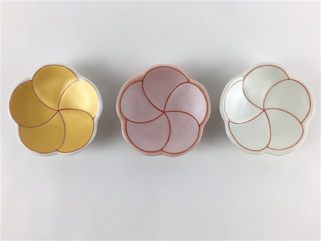 有田焼 幸楽窯 捻り梅形 小銘々皿 (錦曙釉銀彩 / 錦銀彩)【小皿