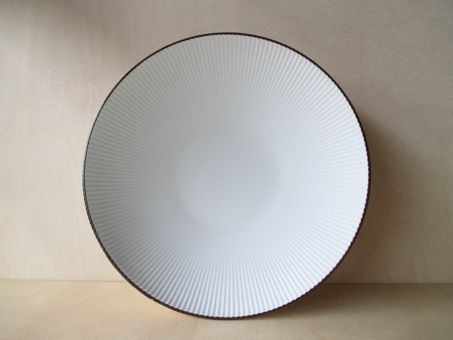 有田焼 李荘窯 渕錆白磁ブラスト鎬ボールL ボウル 大鉢 25cm 白色