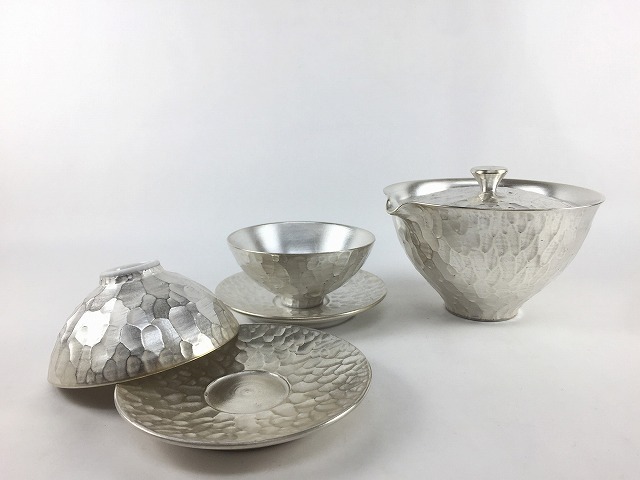 有田焼 李荘窯 110T宝品急須.本銀彩槌目 宝瓶 急須 11cm 茶器 銀色