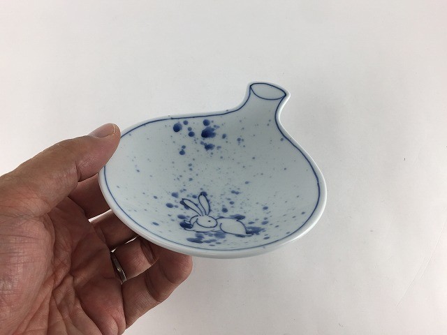 伊万里焼 田森陶園 徳利皿.吹墨うさぎ【12cm 13cm 小皿 皿 兎柄 ウサギ