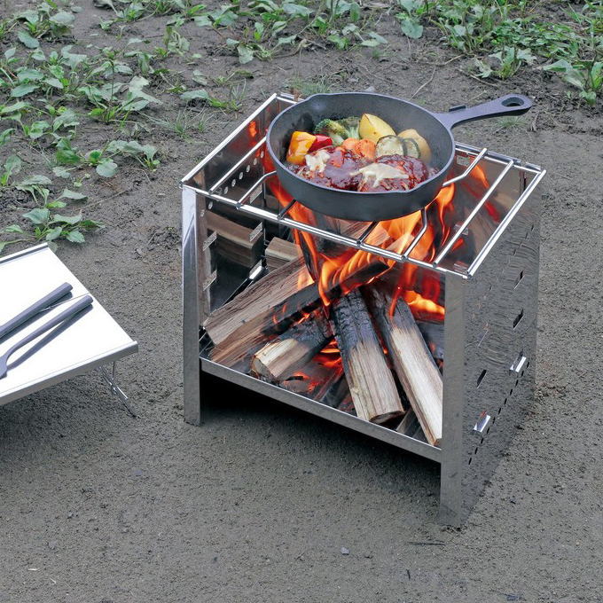 焚き火台 折りたたみ式 コンパクト A4型 薄型 バーベキューコンロ ソロ 