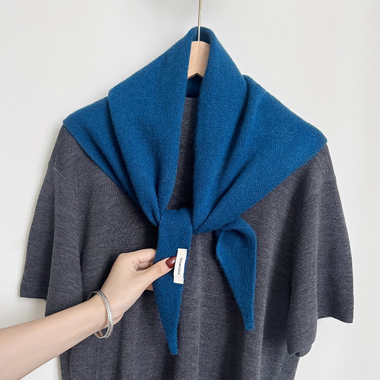 お値下げ中 MHL. トライアングルストール 毛100% 未使用 MHL