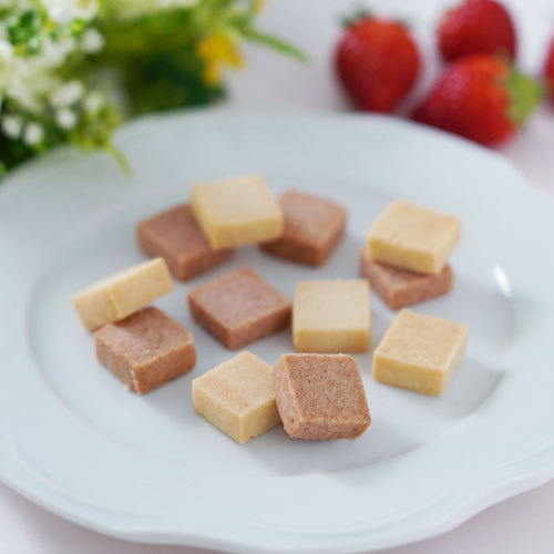 米粉のクッキー　苺＆プレーン