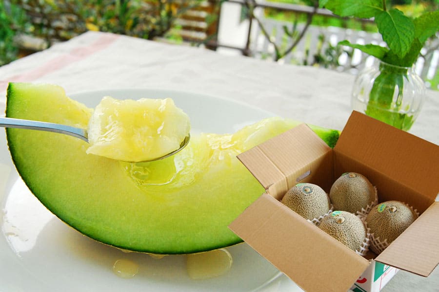 極上タカミメロン約5kg(青肉4玉〜6玉)