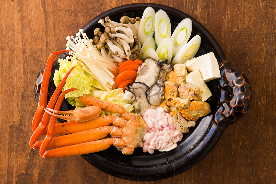 庄内浜の痛風鍋セット(牡蠣・紅ズワイガニ・あん肝・白子・味噌付き)