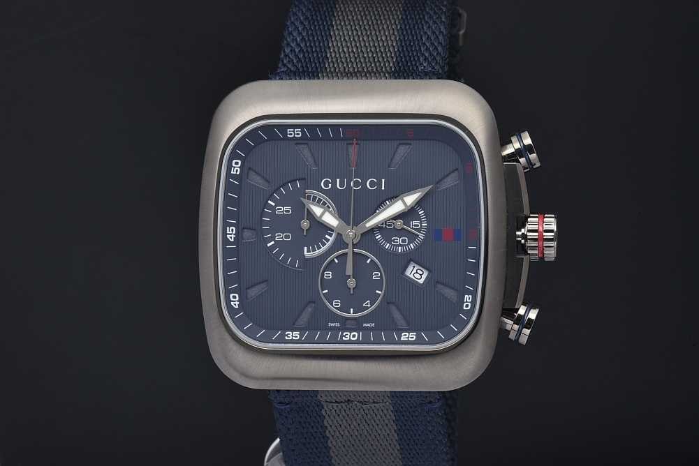 【美品・電池新品・付属品】GUCCI クーペ 131.3 新品ベルト メンズ GUCCI（グッチ） YA131203 グッチクーペ メンズ SS/ナイロン クォーツ