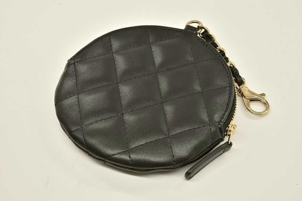 CHANEL 丸型コインケース　ヴィンテージ　財布 注目ブランドのギフト CHANEL 財布 ヴィンテージ 丸型コイン