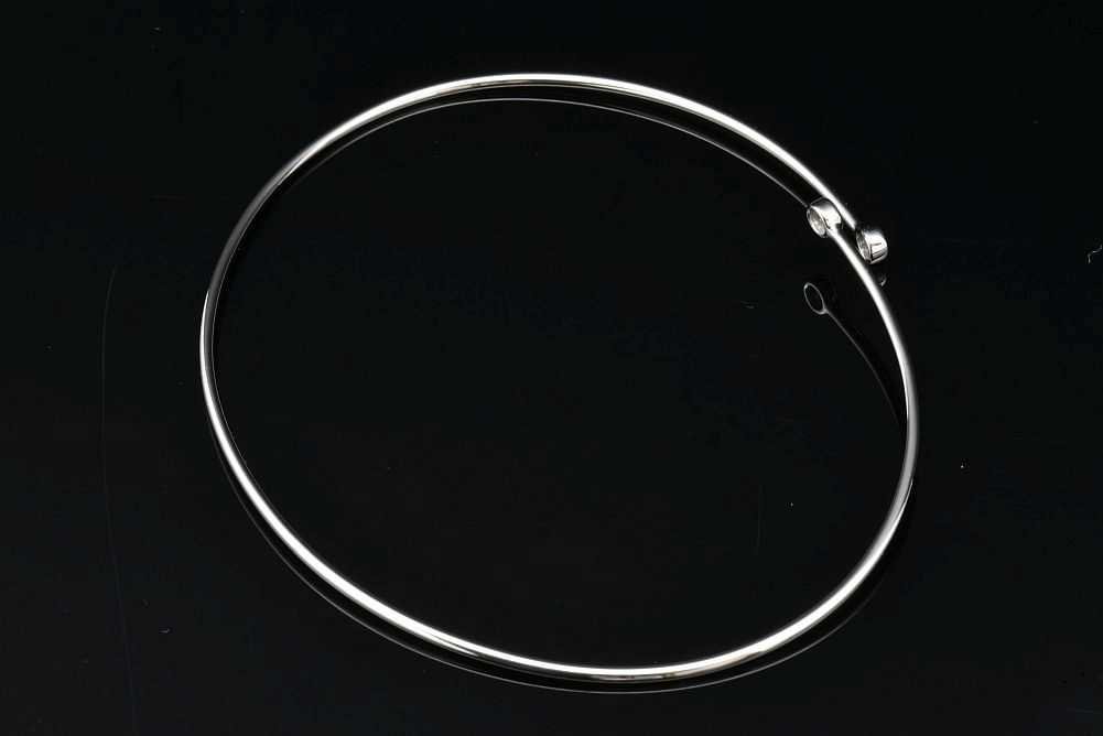 TIFFANY&Co.（ティファニー） ダイヤモンド フープ シングルロウ