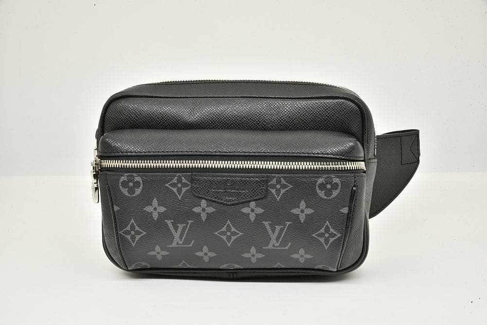 LOUIS VUITTON（ルイ・ヴィトン） ヴィトン タイガラマ バムバッグ