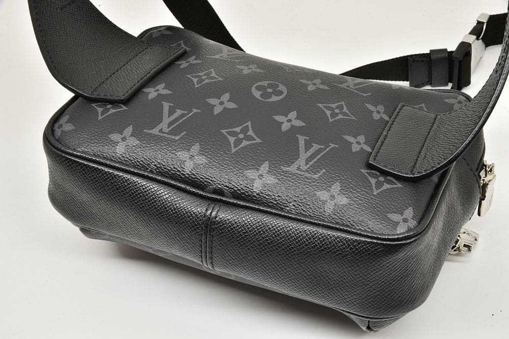 LOUIS VUITTON（ルイ・ヴィトン） ヴィトン タイガラマ バムバッグ