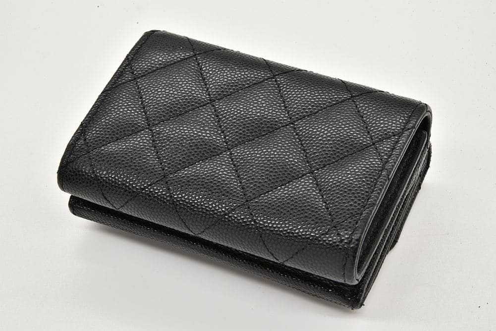 キャビアスキン シャネル スモールフラップウォレット 三つ折り財布