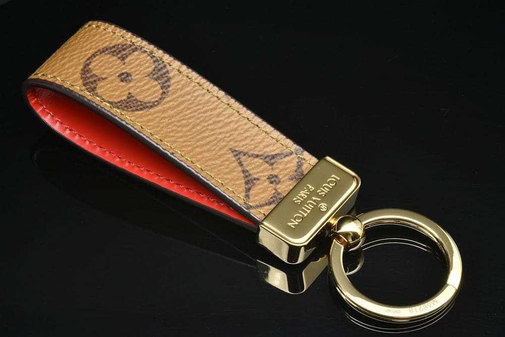 LOUIS VUITTON（ルイ・ヴィトン） ヴィトン ポルト クレ ドラゴンヌ