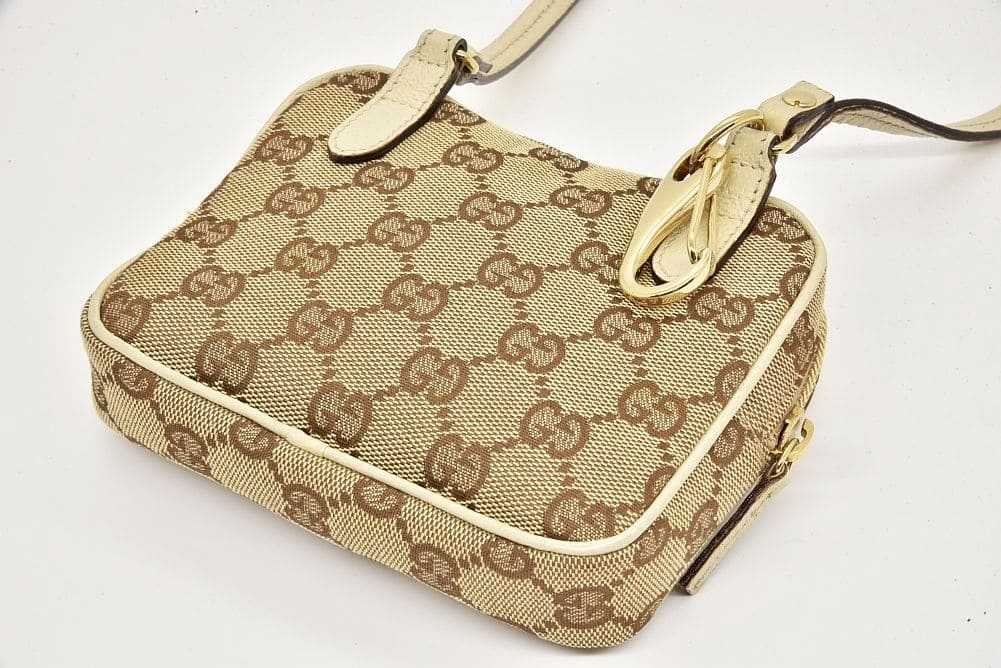GUCCI グッチ ミニバッグ ポーチ GG柄　w6 GUCCI グッチ ミニバッグ ポーチ GG柄 w6