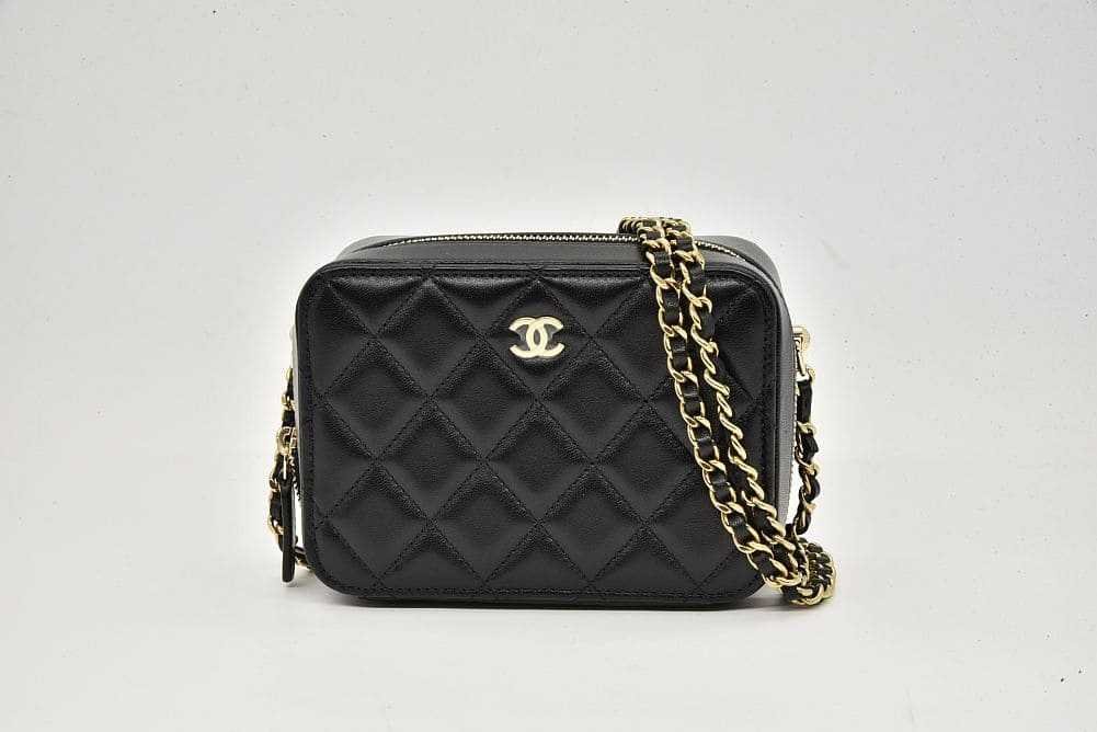 美品 シャネル マトラッセ コンパクト ミニ チェーン ショルダー バッグ CHANEL（シャネル） ショルダーバッグ チェーンバッグ ミニマトラッセ
