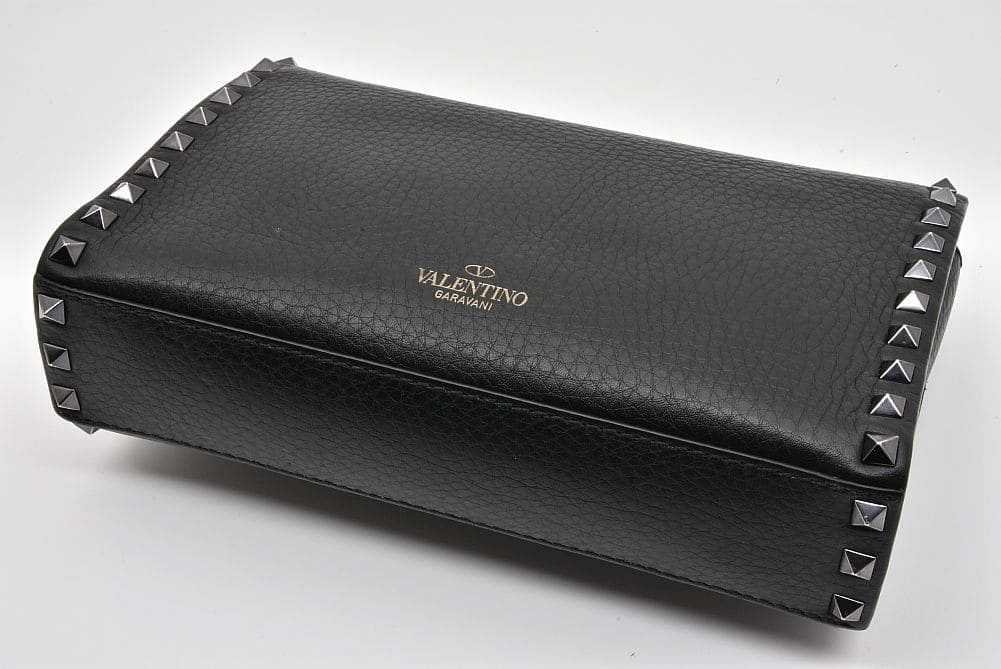 VALENTINO GARAVANI ヴァレンティノ ガラヴァーニ ボディバッグ VALENTINO GARAVANI（ヴァレンティノ ガラヴァーニ） 【並行輸入品