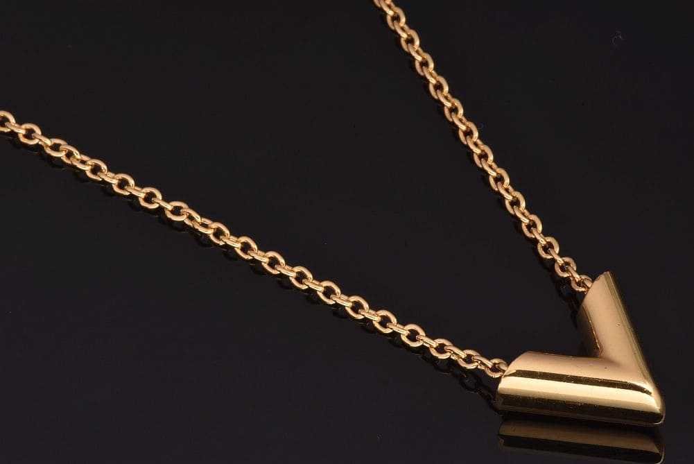 LOUIS VUITTON（ルイ・ヴィトン） ヴィトン ネックレス エセンシャルV