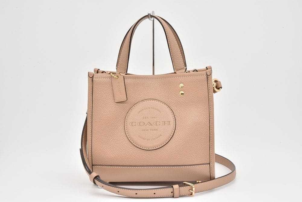 COACH（コーチ） デンプシー トート22 ウィズ コーチパッチ