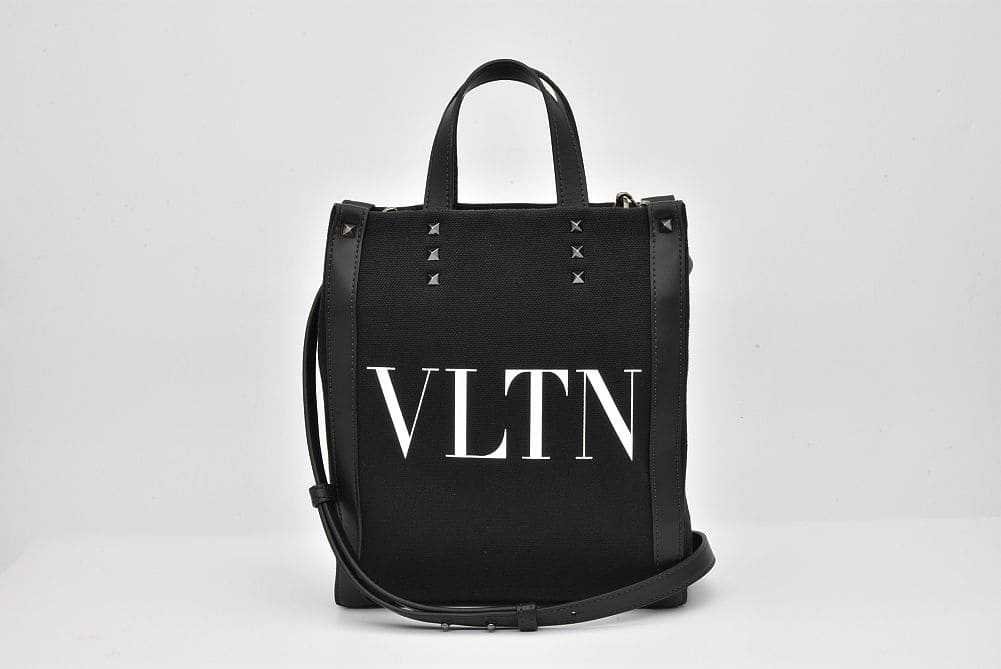 VALENTINO GARAVANI（ヴァレンティノ ガラヴァーニ） ヴァレンティノ