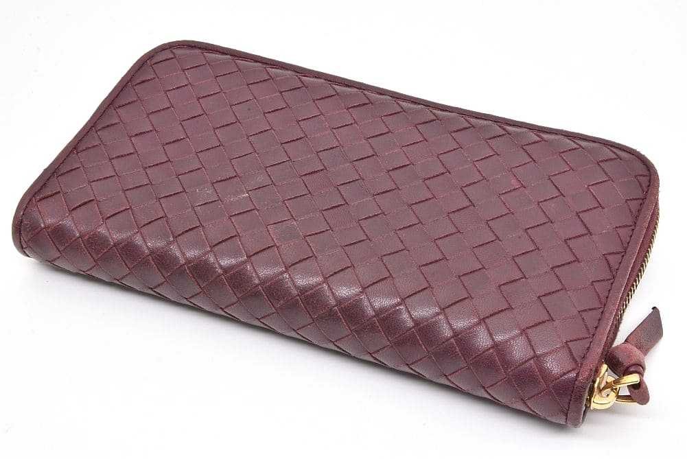 BOTTEGA VENETA（ボッテガ・ヴェネタ） イントレチャート ジップ
