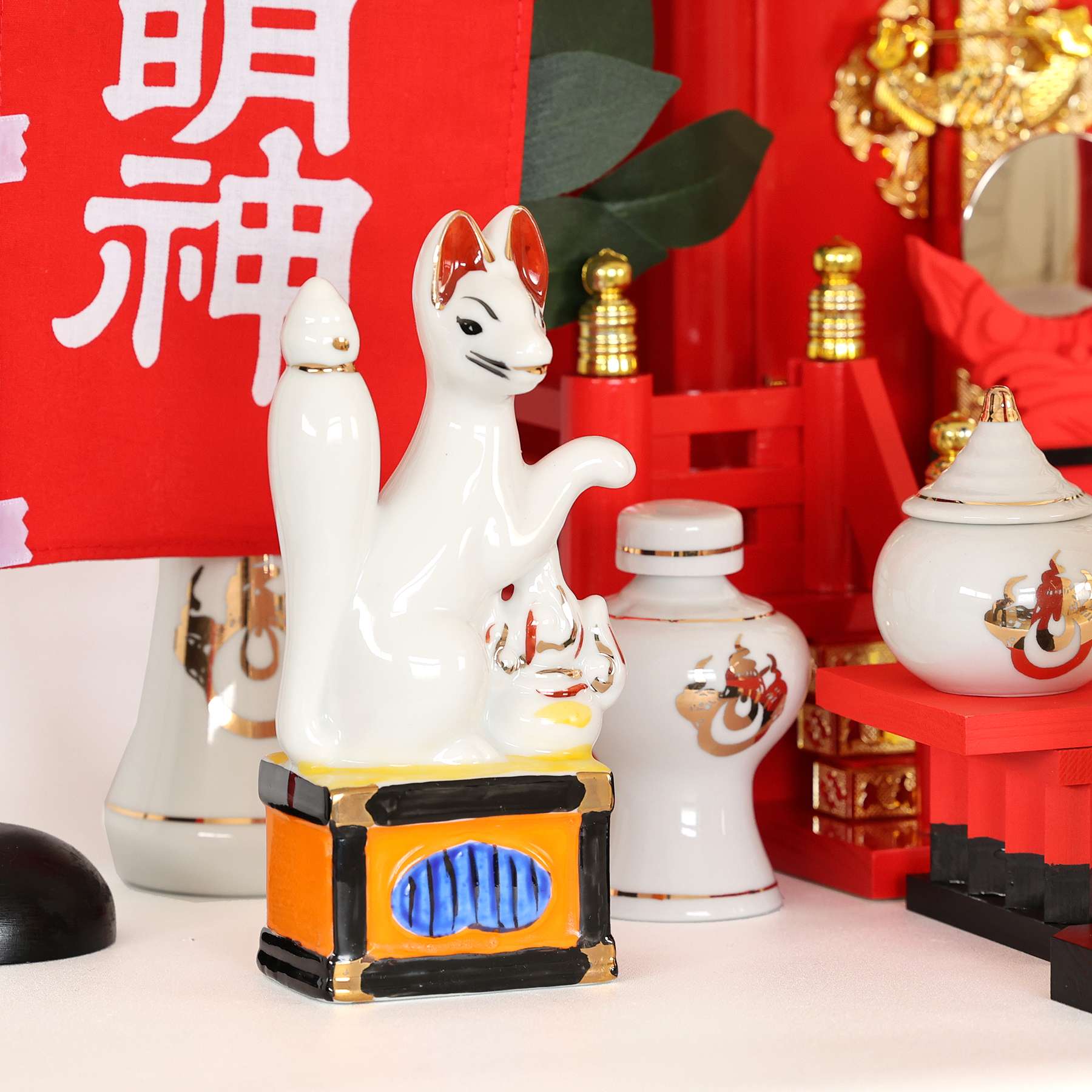 Amazon.co.jp: 軸 商売繁盛 お守り 絵 白狐 稲荷 神 御神符 日本