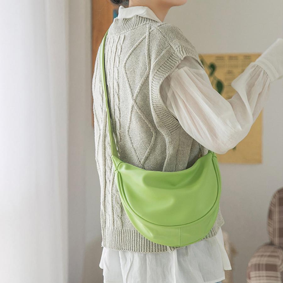 ハーフムーンショルダーバッグボディバッグ 合わせやすいbag 通勤通学軽量バッグ 三日月 餃子バッグ 2023 | ブランド登録なし | 02