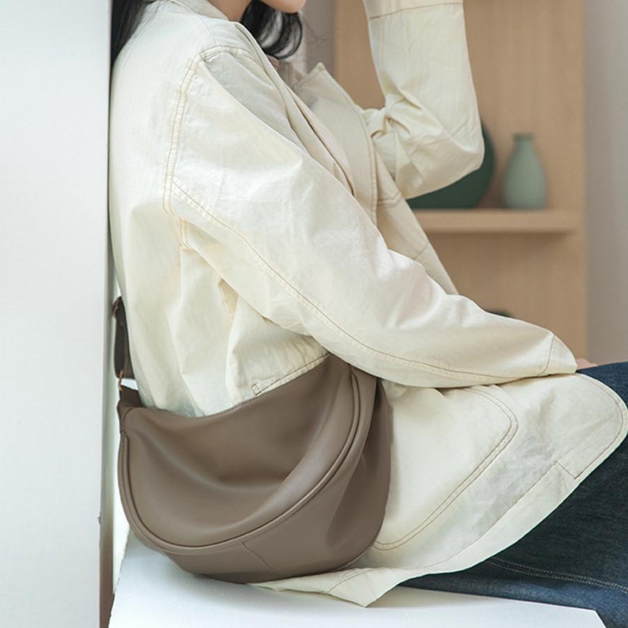 ハーフムーンショルダーバッグボディバッグ 合わせやすいbag 通勤通学軽量バッグ 三日月 餃子バッグ 2023 | ブランド登録なし | 04