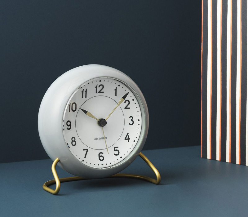 ARNE JACOBSEN（アルネ ヤコブセン） 特典付 置き時計 ARNE JACOBSEN