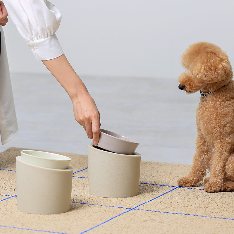 ideaco Pet Feeder Water(ペットフィーダー ウォーター) イデアコ ウォーターボウル ペット 食器 餌入れ エサ皿 犬 猫 斜め 食べやすい 食洗器対応 おしゃれ