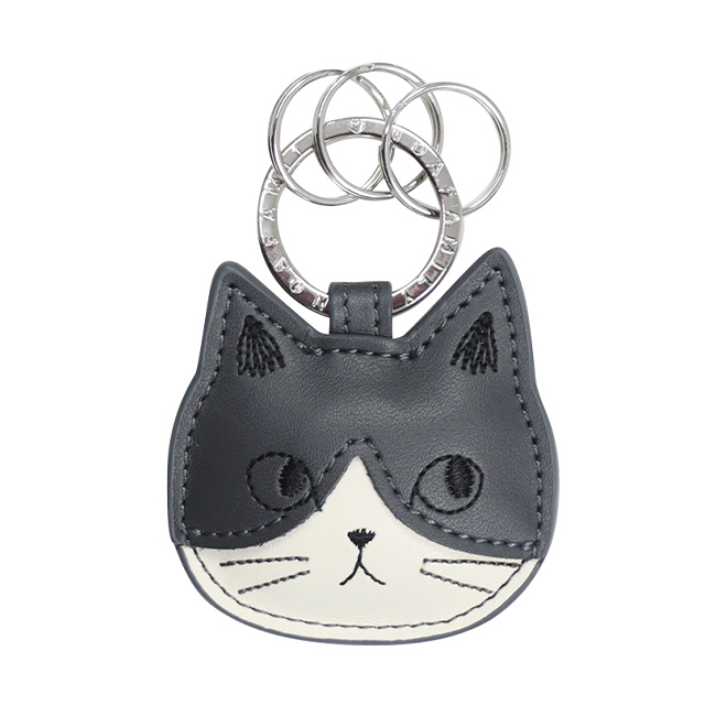 キーリング 牛革 猫 雑貨 蓄光 ネコ おしゃれ 肉球 キーホルダー