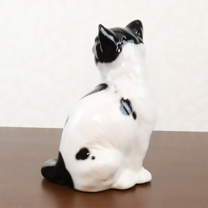 ネコ 置物 動物 オブジェ 猫 ねこ イタリア製 陶磁器 41168 置き物