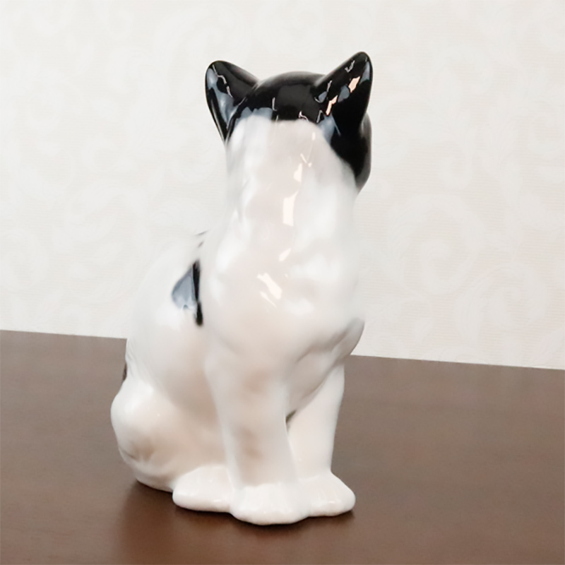 イタリア製　猫置物 ネコ 置物 動物 オブジェ 猫 ねこ イタリア製 陶磁器 41168 置き物