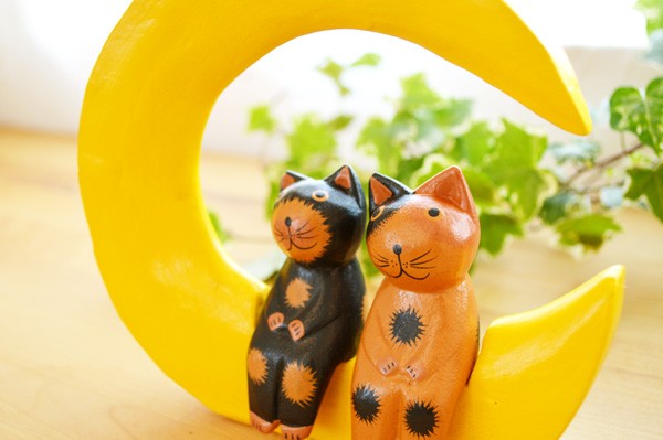 インテリア雑貨 置物 結婚祝い (三日月に乗ったアニマルカップル(M