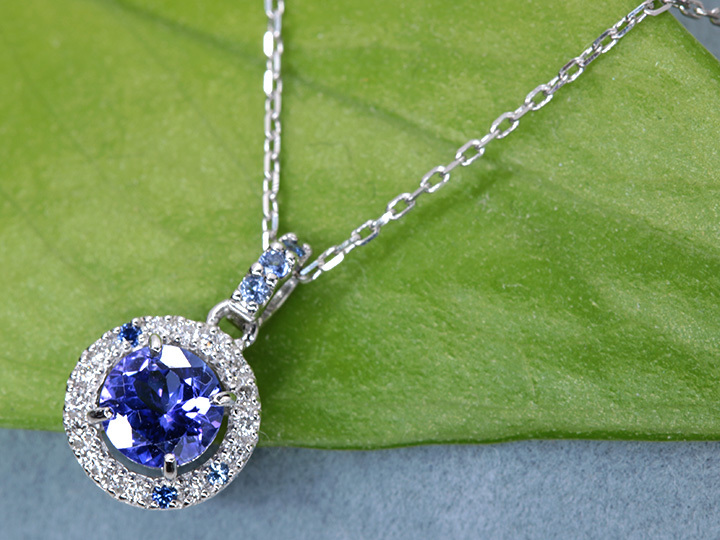 プラチナ　タンザナイト0.50ct ネックレス タンザナイト 0.50カラット前後 ダイヤモンド 0.07カラット PT900