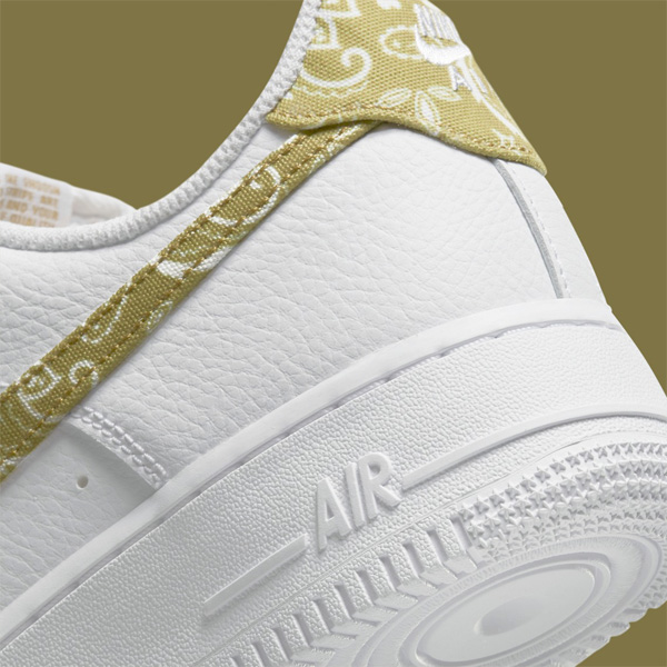 ナイキ エアフォース 1 07 レディース スニーカー NIKE AIR FORCE 1 07 ...