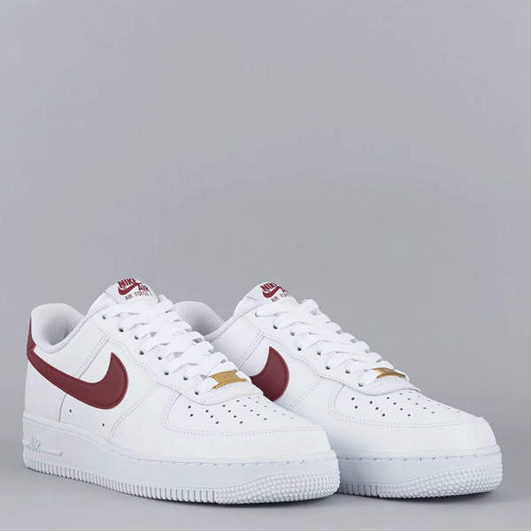 ナイキ エア フォース 1 07 メンズ スニーカー ホワイト/チームレッド AIR FORCE 1 07 White Team Red  CZ0326-100^【nike325】^