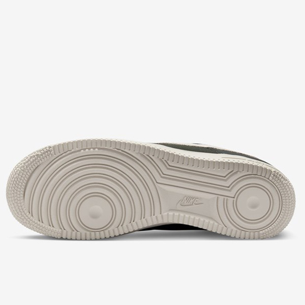 NIKE（ナイキ） エアフォース 1 07 LX NBHD エアフォース1 AF1