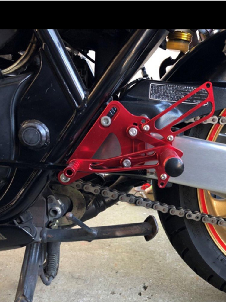 【並行輸入品】 ホンダ オートバイ 足ペグフットレストペダル 休息セット フットレスト Rearset CB400SF CB400 CB 400 VTEC 1 2 3 1990-1997 CNCの画像