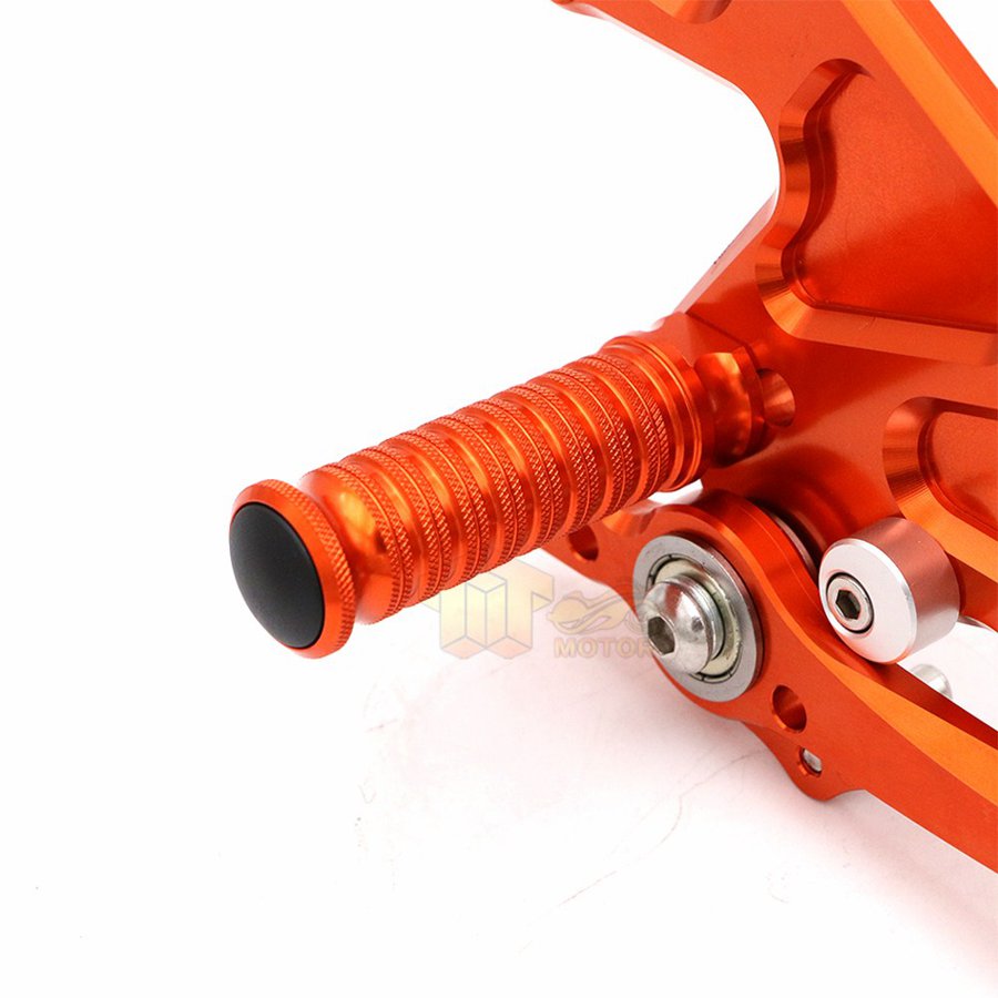 【並行輸入品】 Ktm フットレスト フットレストペグ リアセット duke 125 200 390 2011 2012 2013 2014 2015 調整可能 ライダーの画像
