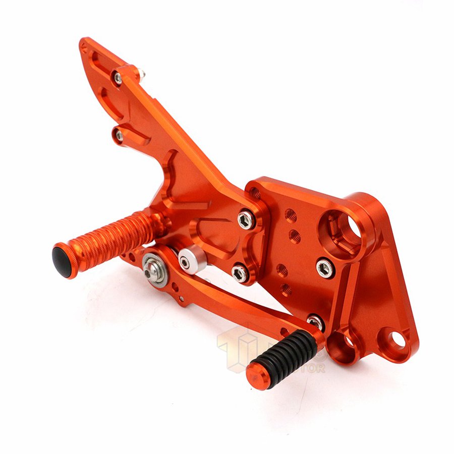 【並行輸入品】 Ktm リアフットレストセット ペダル duke 125 200 390-2011 duke125 duke200 duke390 ktm duke 2017 リアアクセサリーの画像