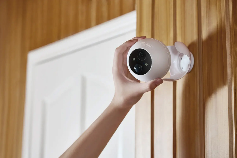 SwitchBot 屋外用防犯カメラ 3MP 野外カメラ 300万画素 W4102000