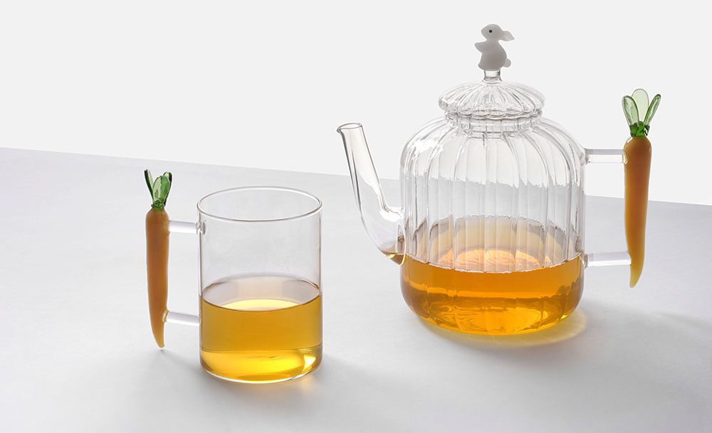 イッケンドルフ ミラノ 白ウサギとニンジン ティーポット teapot