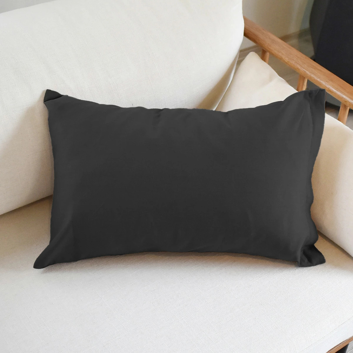 超美品　ニーディック　クッションカバー　厚手　ゴールド×黒 NEED'K textile online shop