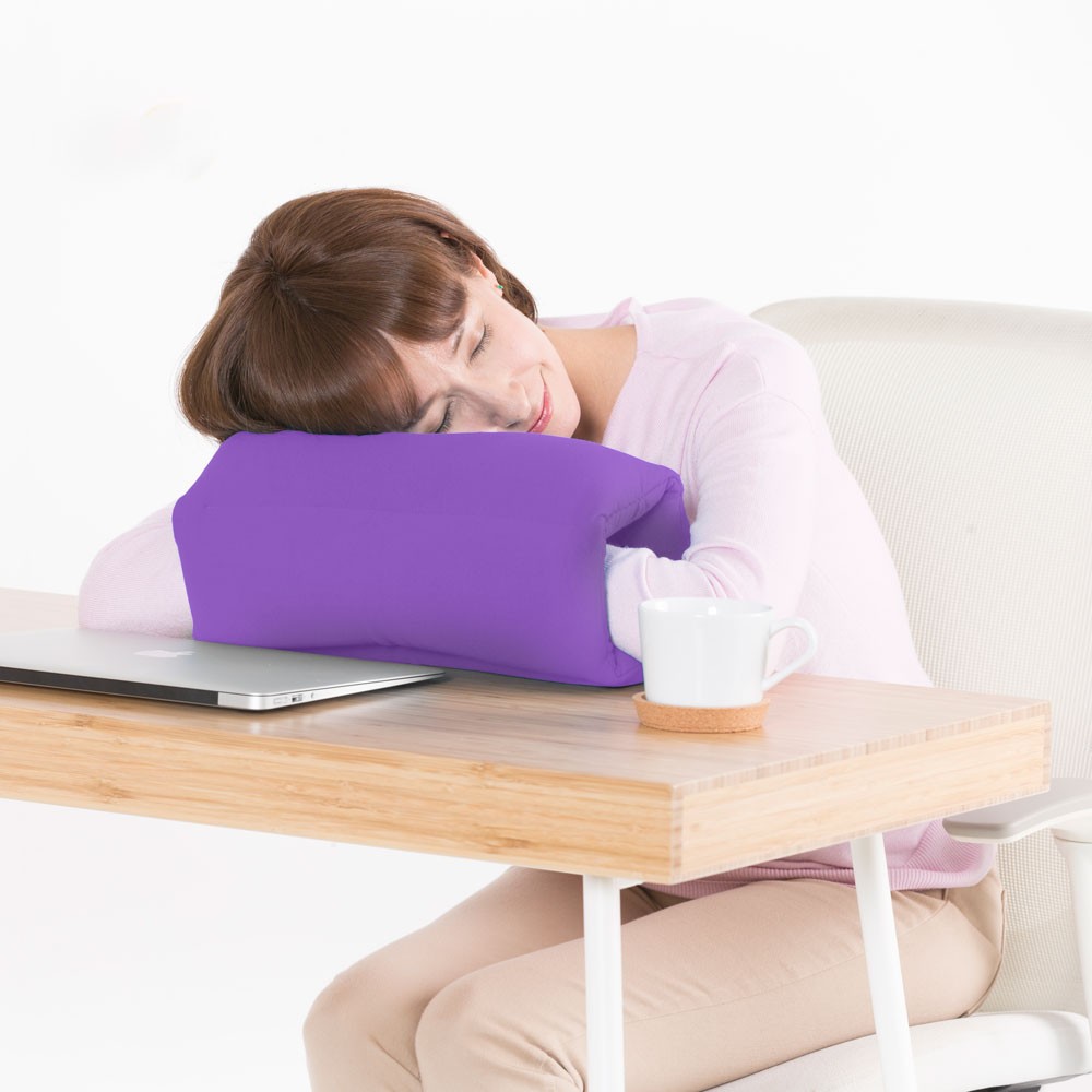 ジッパーで仮眠枕や座布団にも変身する「Yogibo Zipparoll（ヨギボー ジッパロール）」あなたの旅行や仕事をもっと快適にします。｜yogibo-store｜05