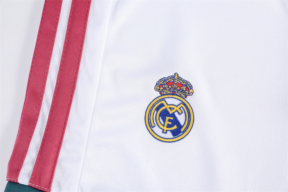 B303 サッカーユニフォーム レアルマドリード 2026/2027年シーズン